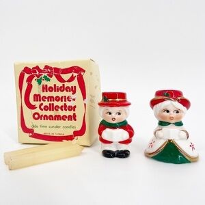 HOLIDAY MEMORIES COLLECTOR ORNAMENT OLDE TIME CAROLER CANDLE HOLDERS